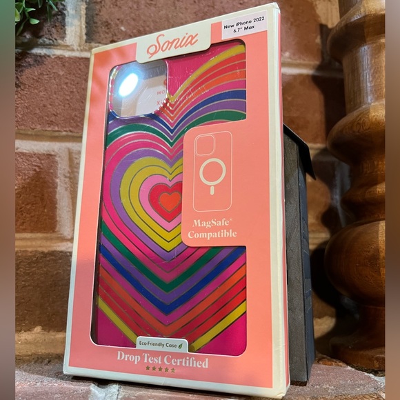 Sonix Apple iPhone 14 Pro Max Case with MagSafe - Rainbow Hearts - Picture 6 of 8